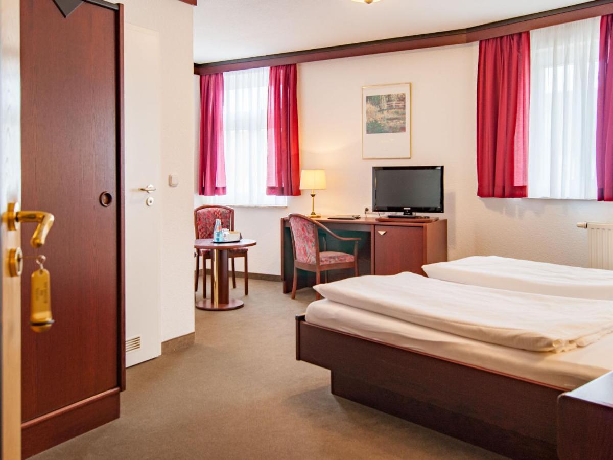 Am Rossplan Hotel Altenburg Exterior photo